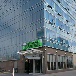 Hotel Wyndham Garden Long Island